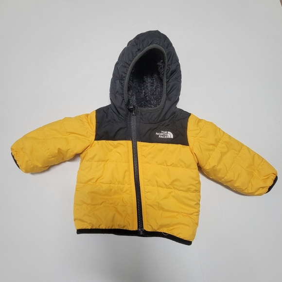 The north face Reversible hooded fleece puffer Jacket Infant's 3-6M. - Picture 4 of 14